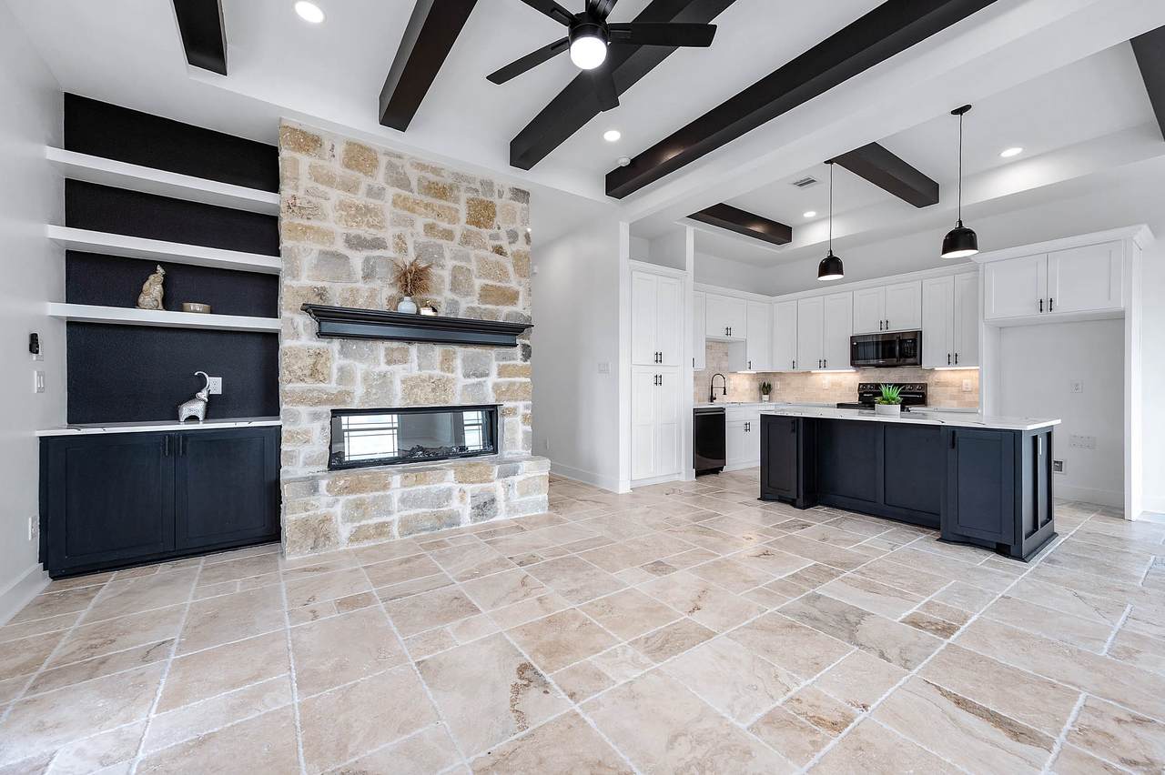 8903 Milby St - Photo 1