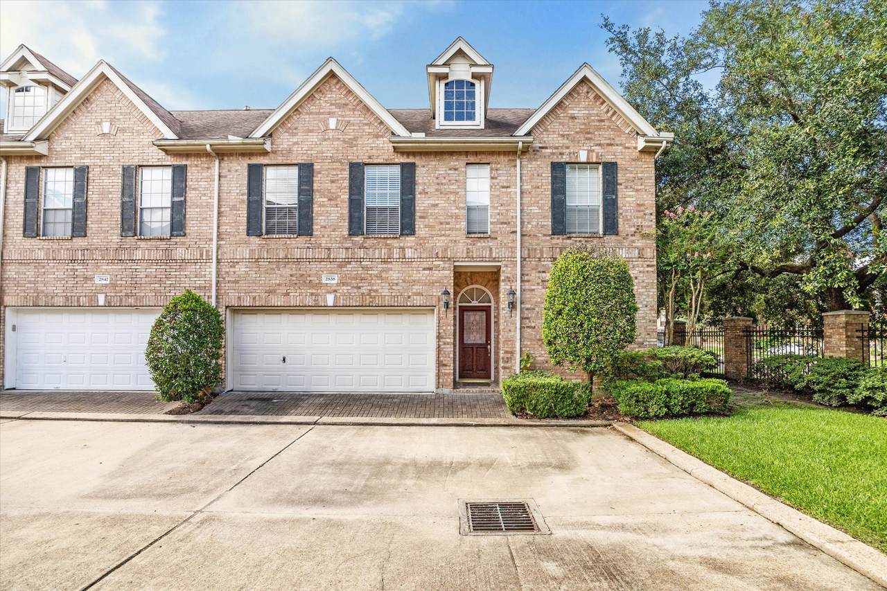 2838 Briarhurst Park - Photo 1