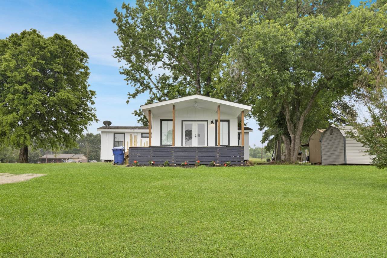 110 Lakeview Shores Drive - Photo 1