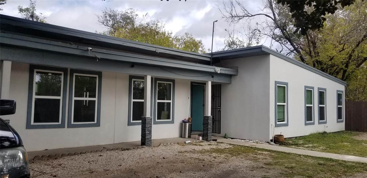 1019 32nd Street - Photo 1