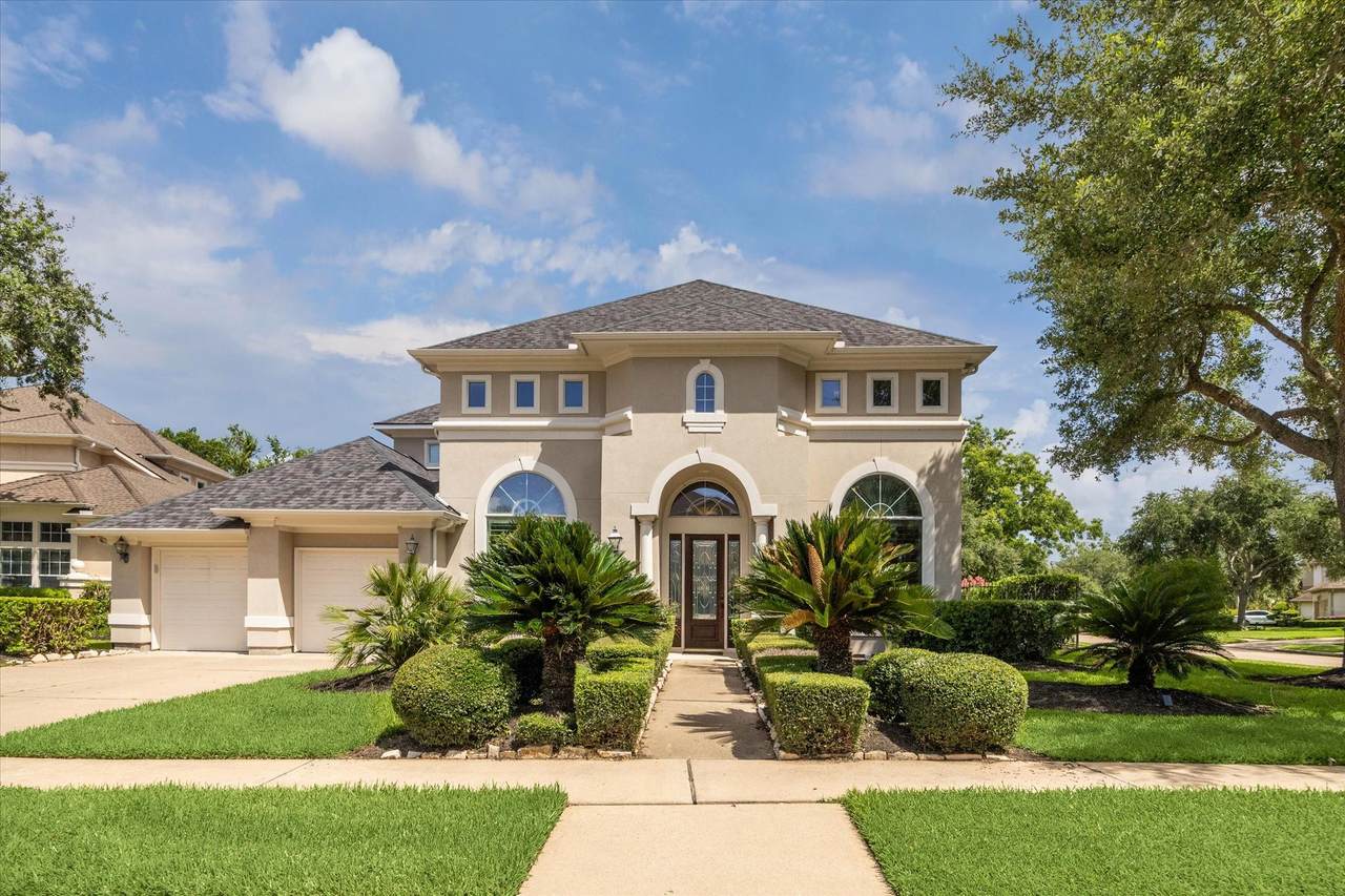 5215 Eagle Pointe Court - Photo 1
