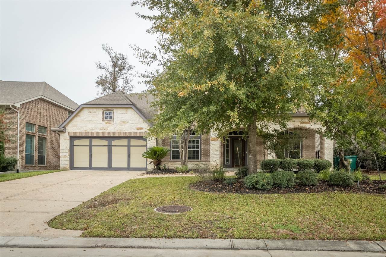 70 Almondell Circle - Photo 1