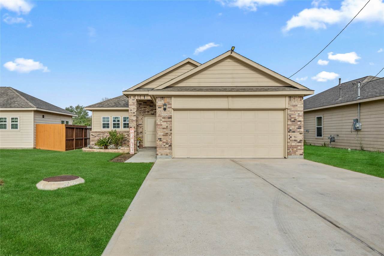 305 Road 5102J - Photo 1