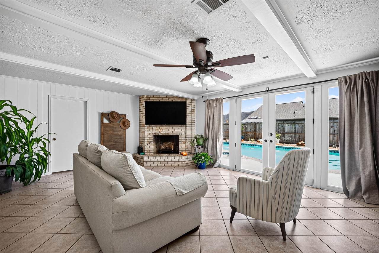 4810 Pocahontas Drive - Photo 1