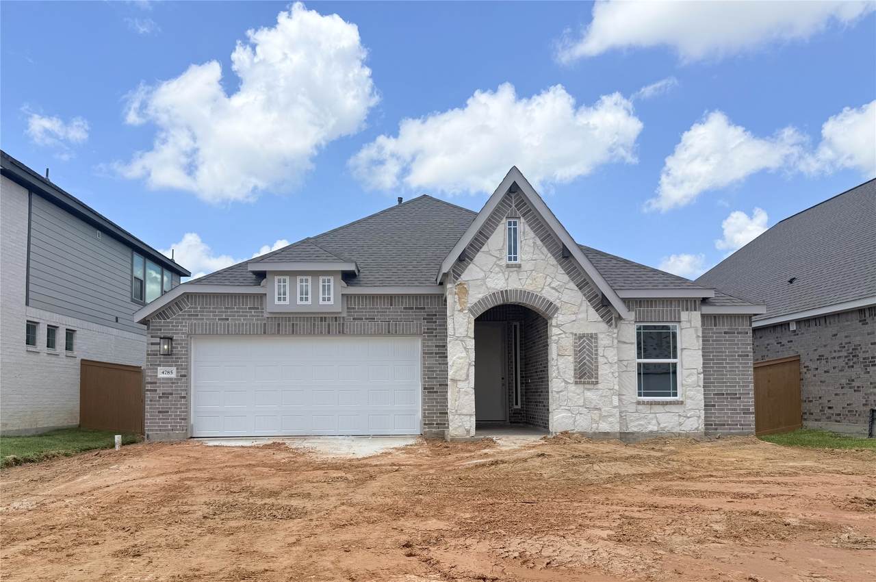 4785 Bakers Landing Drive - Photo 1