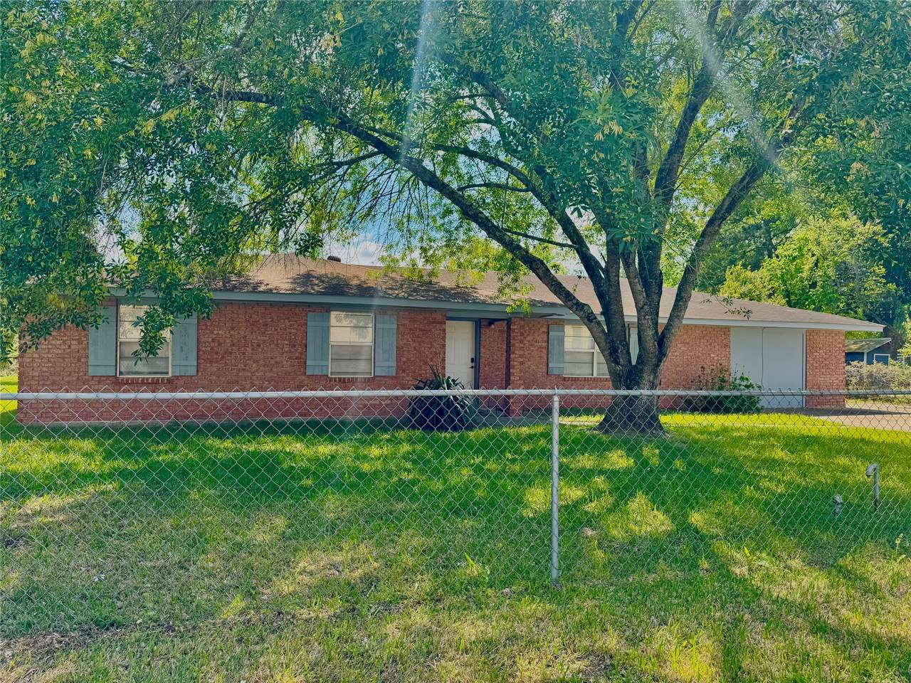 303 Charles Street - Photo 1