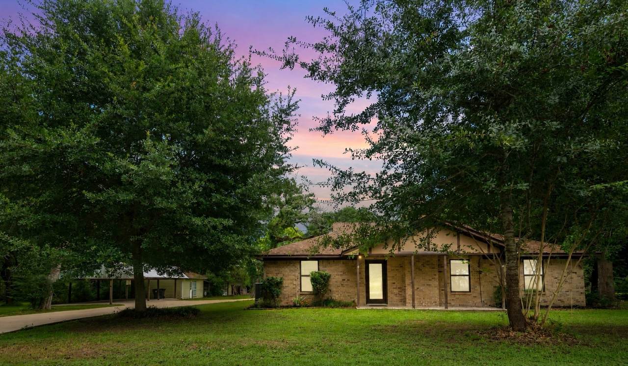 211 Brantley Lane - Photo 1