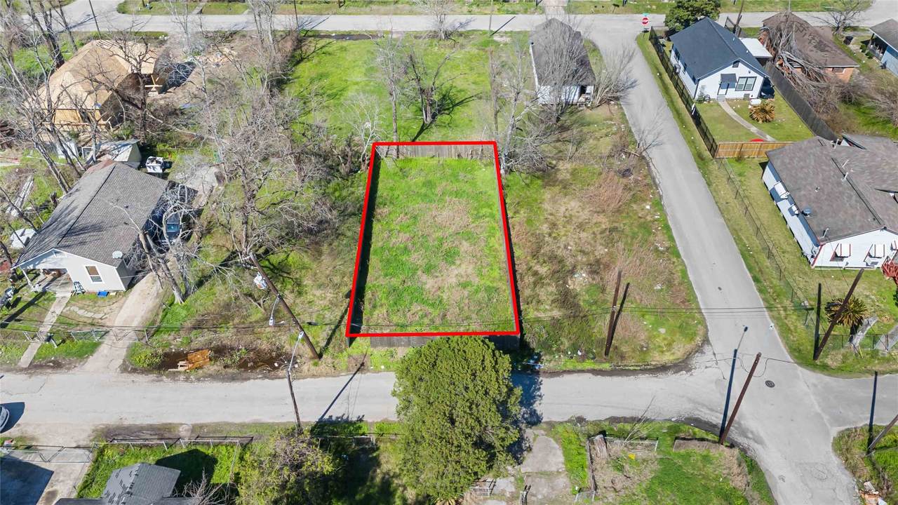 3213 Delia Street - Photo 1