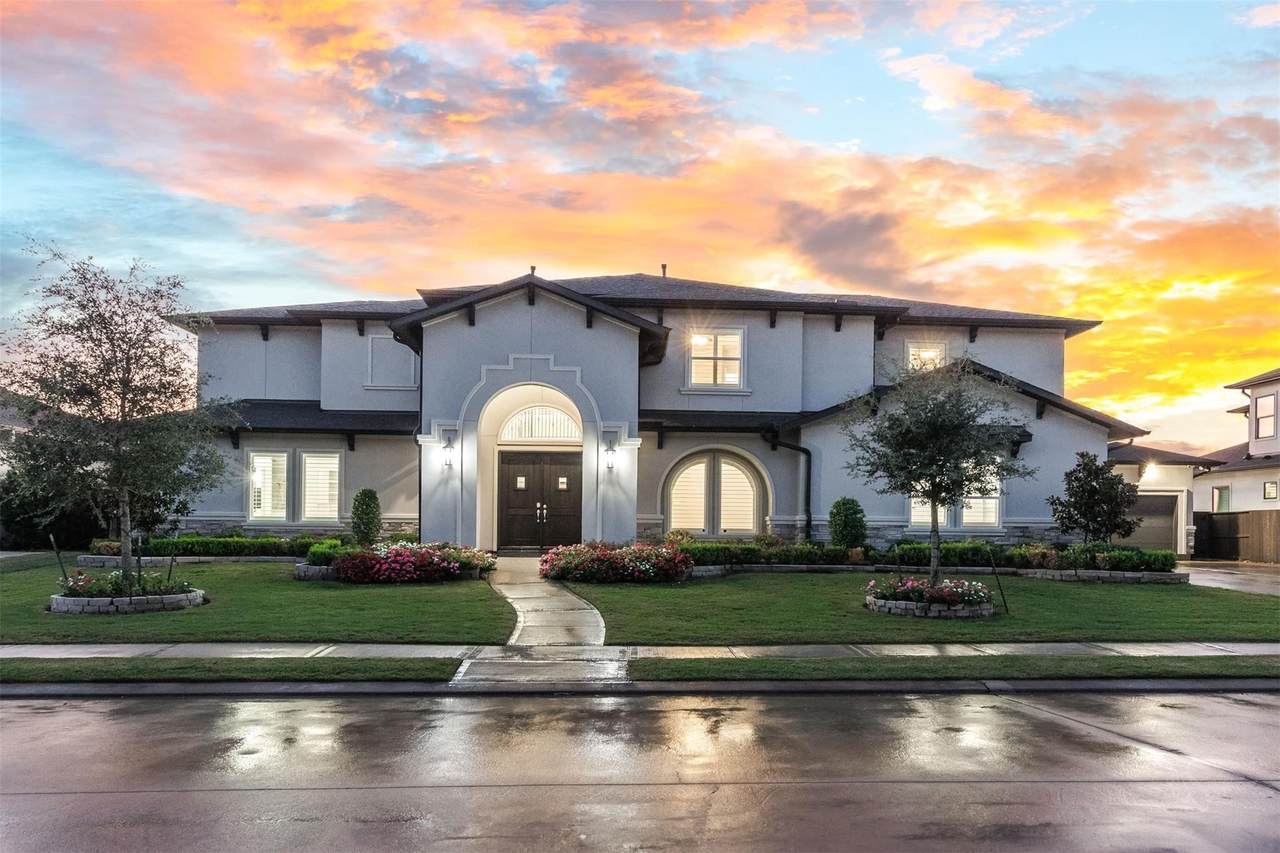 2311 Legends Way - Photo 1