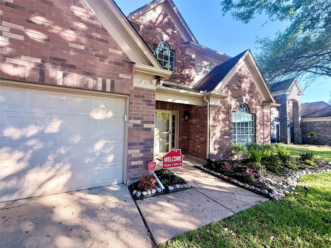 2915 Veva Drive - Photo 1