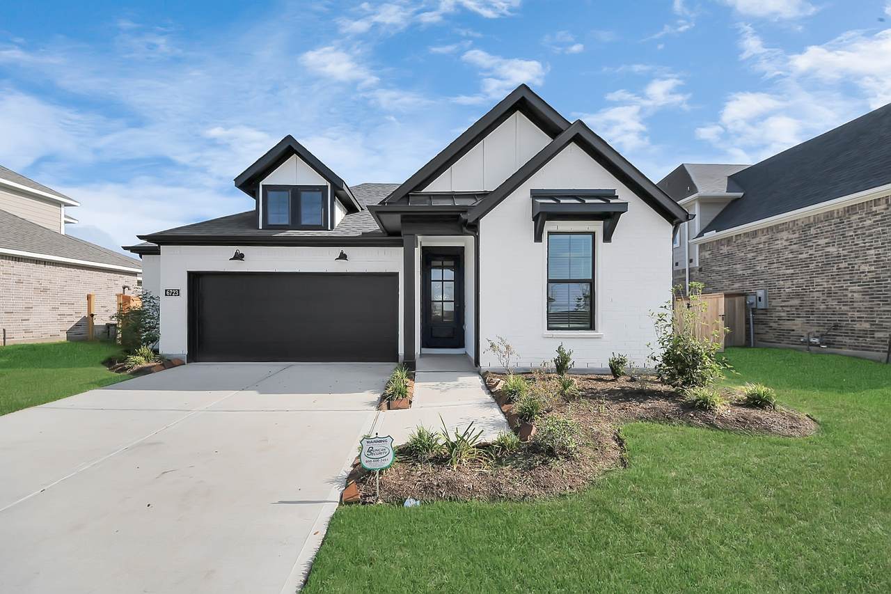 6723 Arabella Lakes Drive - Photo 1