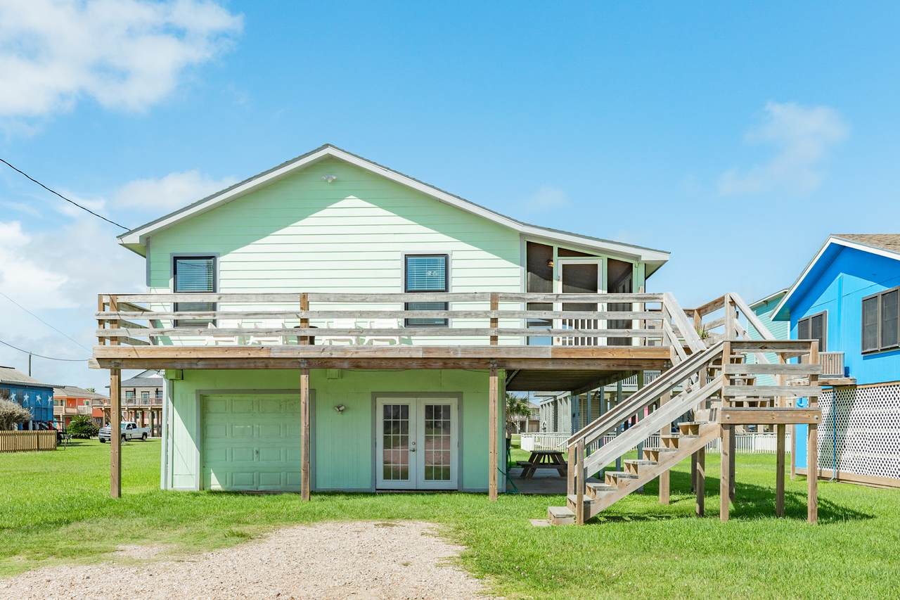 222 Driftwood Court - Photo 1