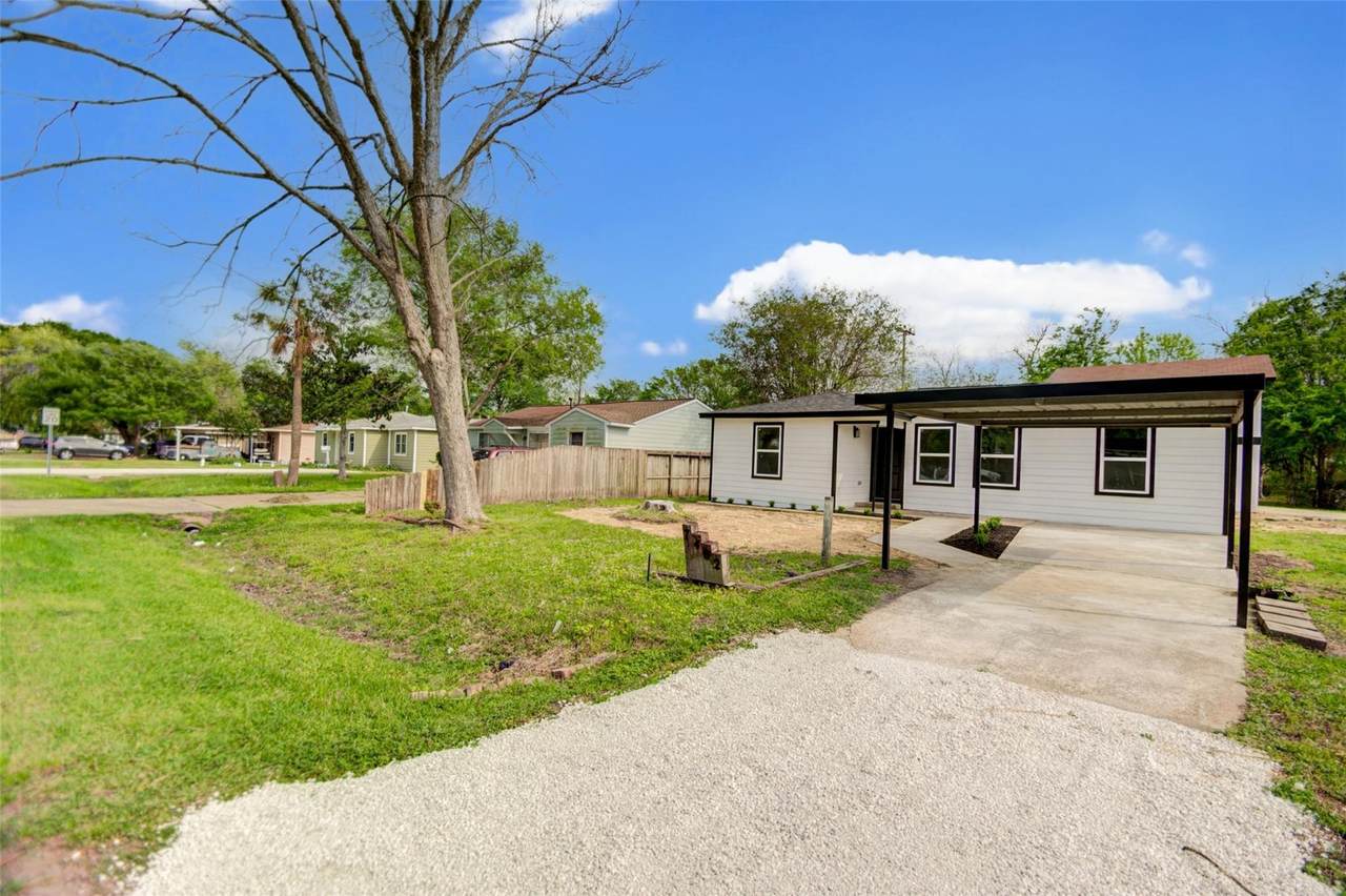 7402 Elbridge Lane - Photo 1