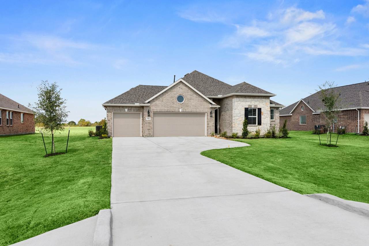 511 Cane Crossing Lake Drive - Photo 1