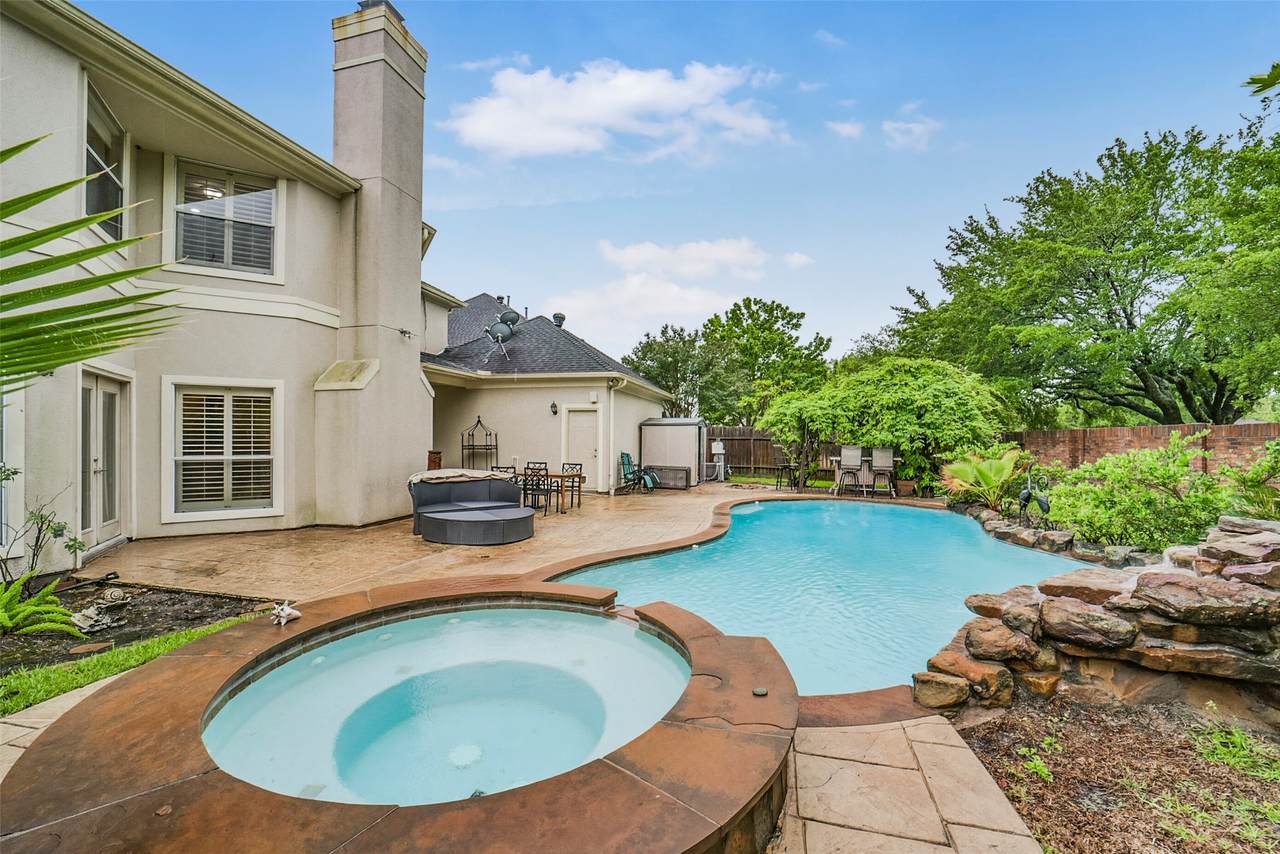 1523 Ashbury Park Drive - Photo 1