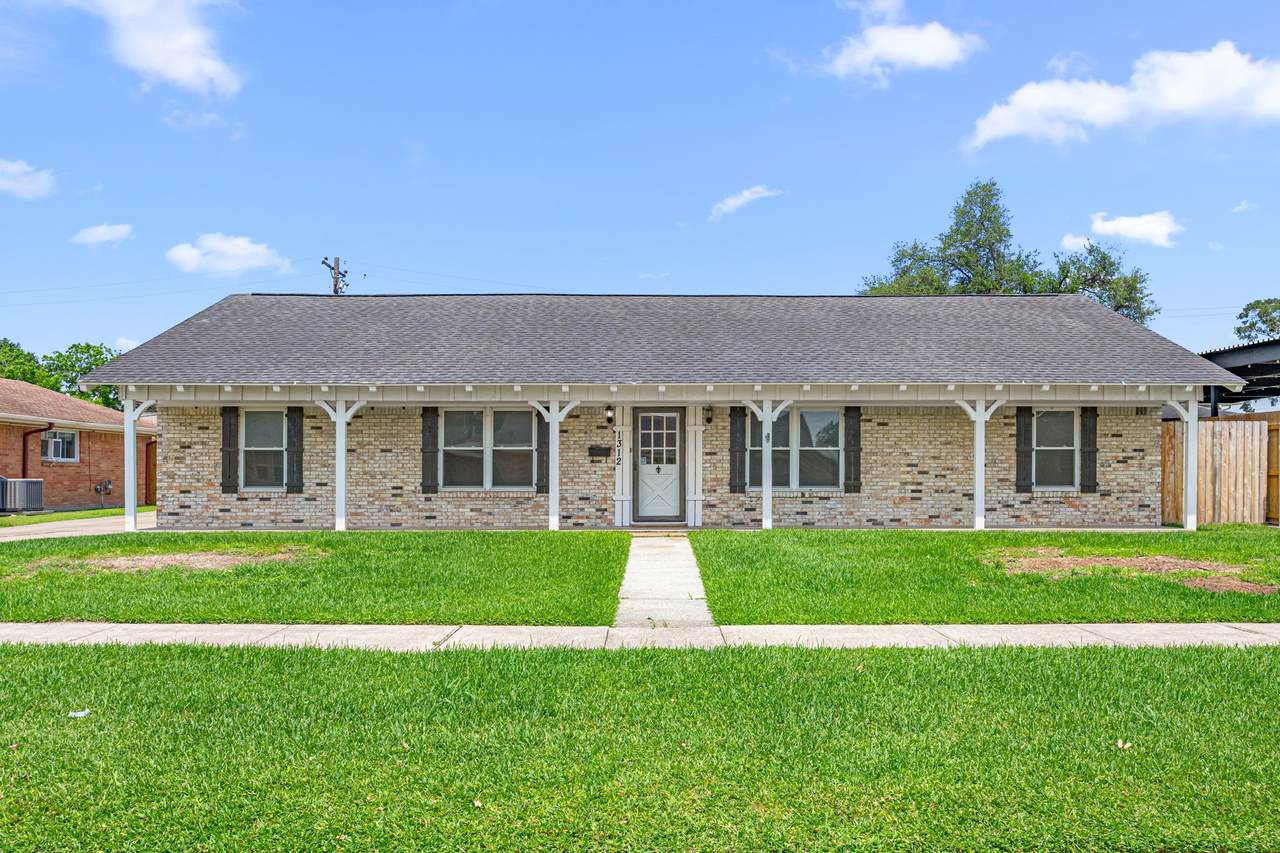 1312 Hancock Avenue - Photo 1