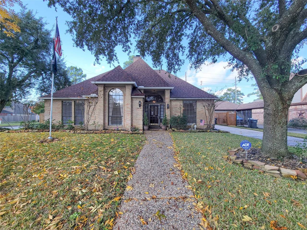 5810 Glenmere Lane - Photo 1