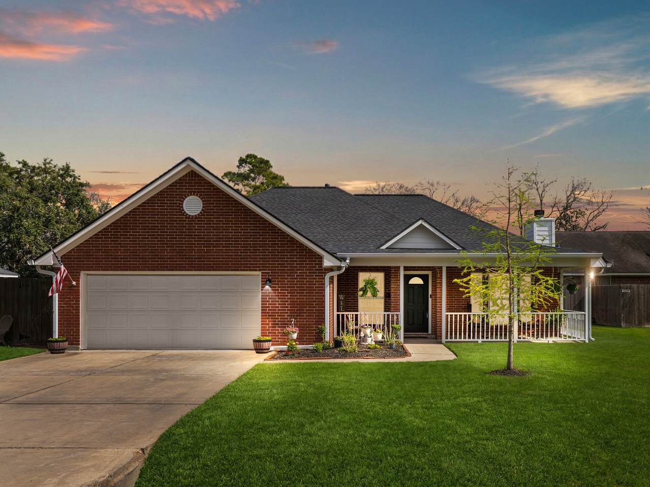 606 Walnut Street - Photo 1