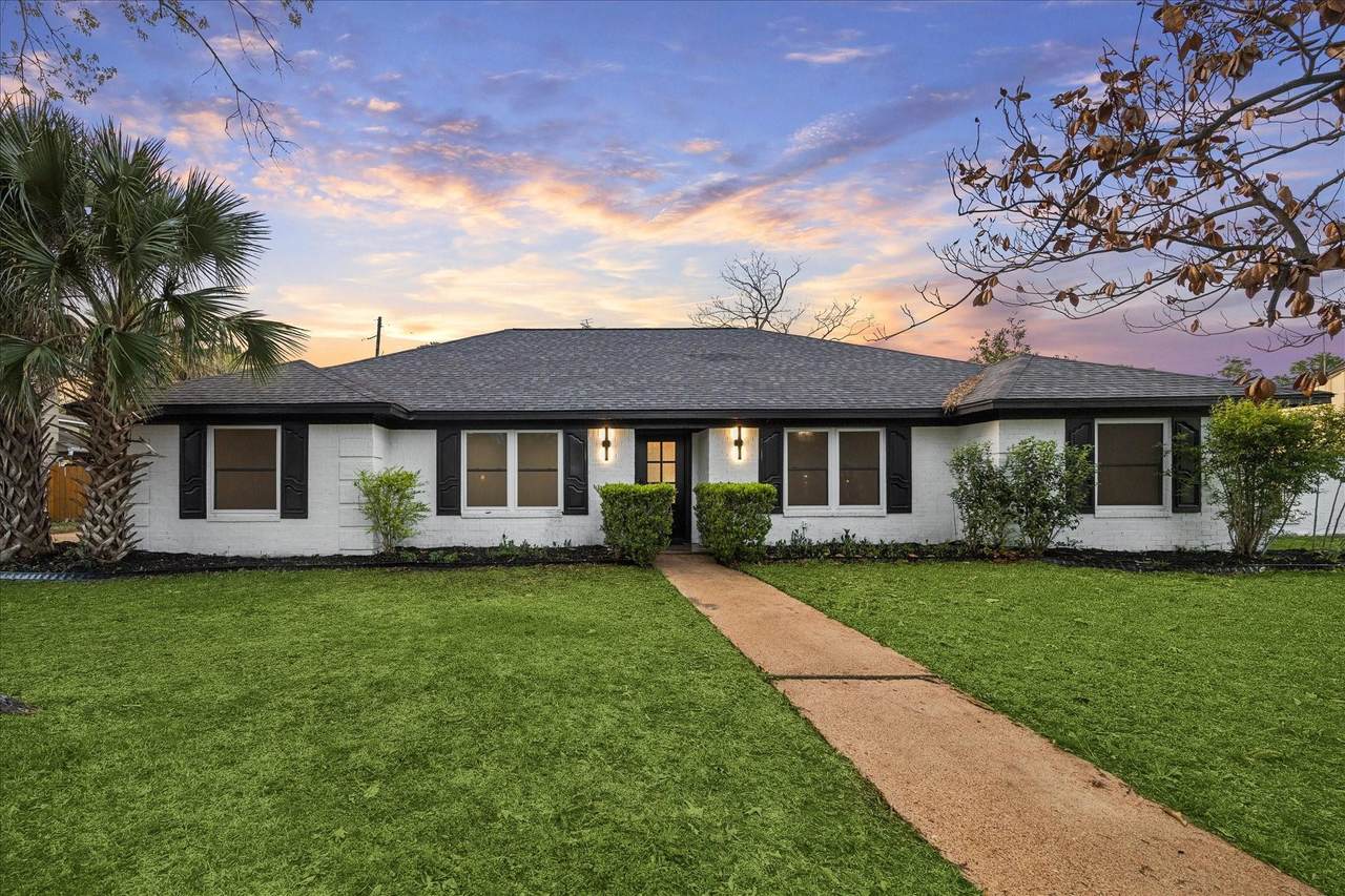 210 Weeping Oak Lane - Photo 1