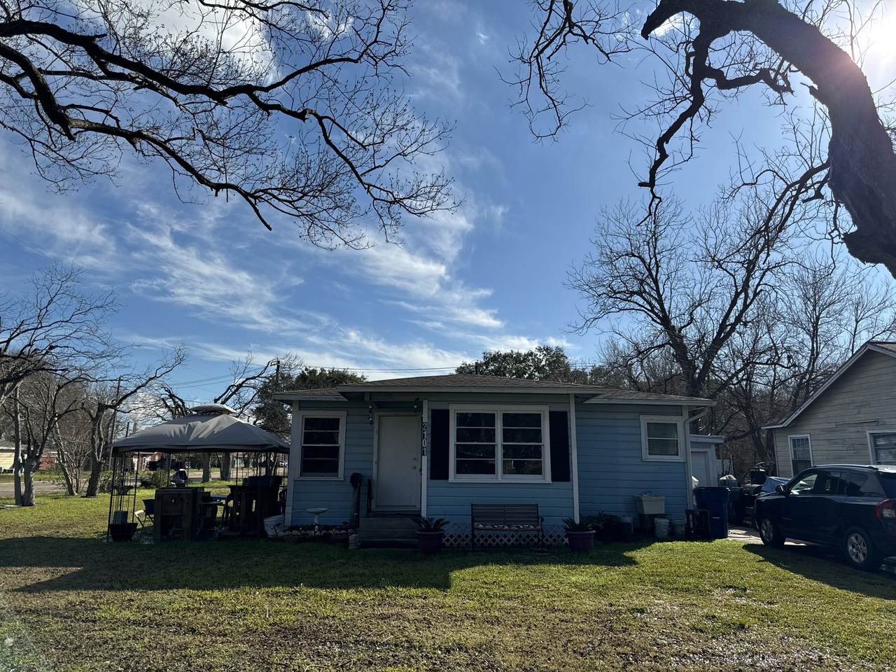 2103 3rd Avenue - Photo 1