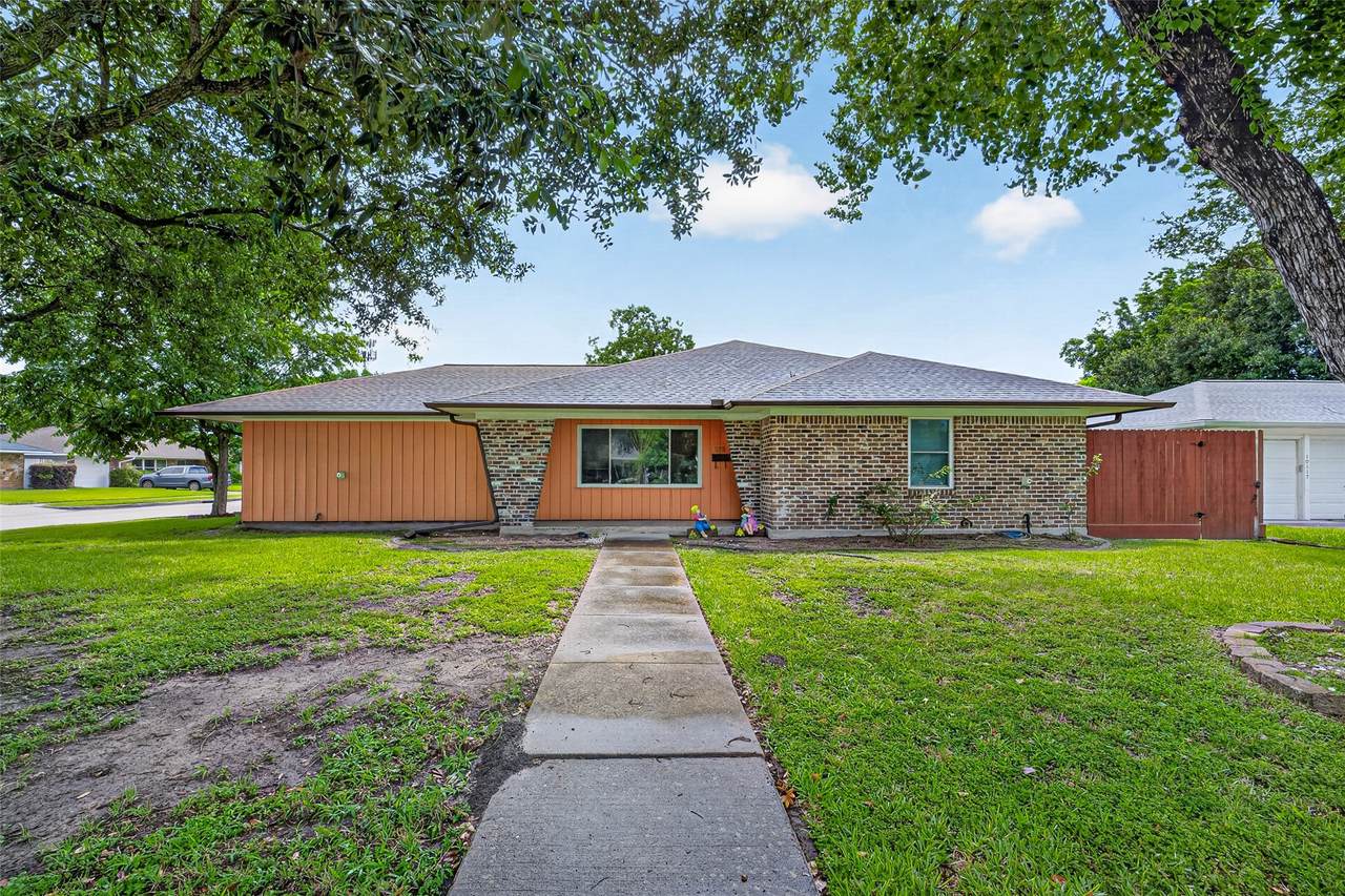 10113 Oboe Drive - Photo 1
