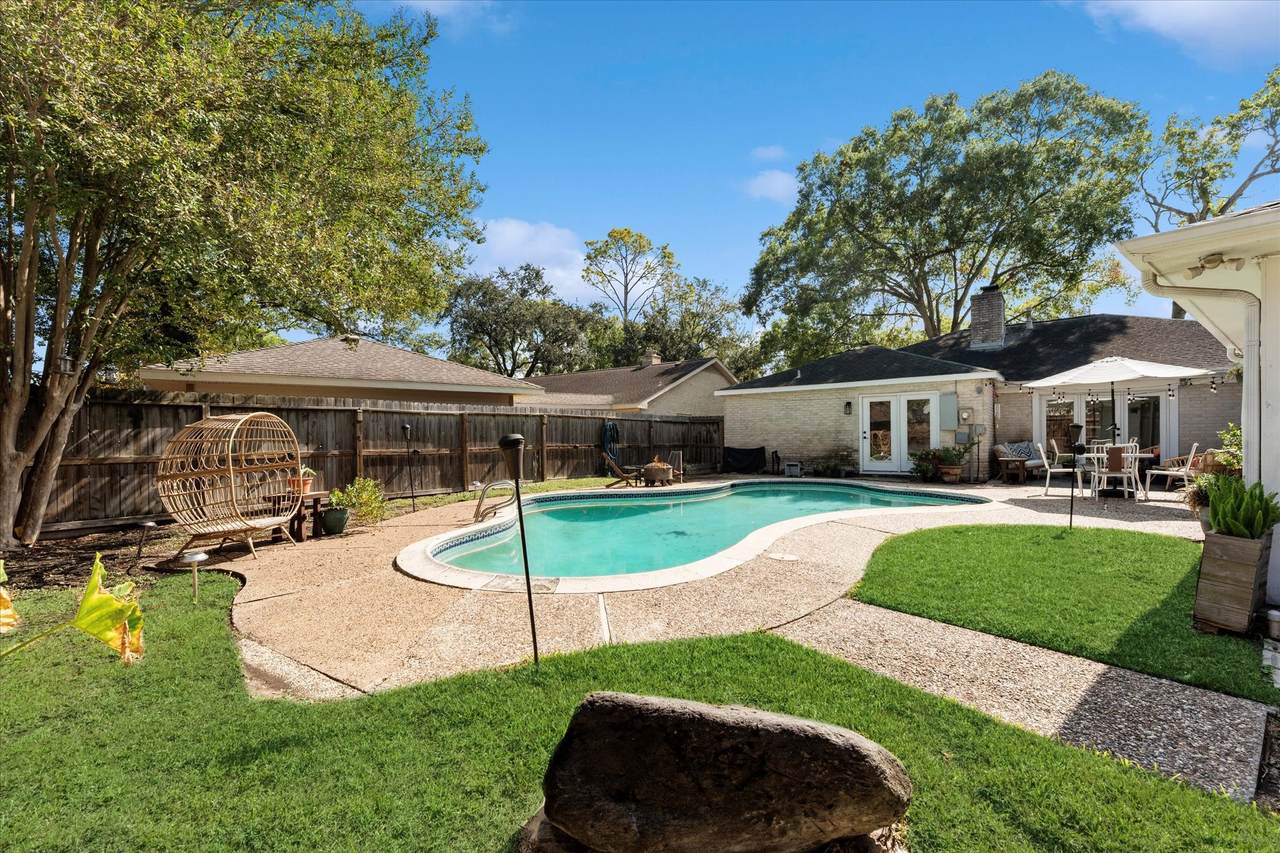 12322 Attlee Drive - Photo 1