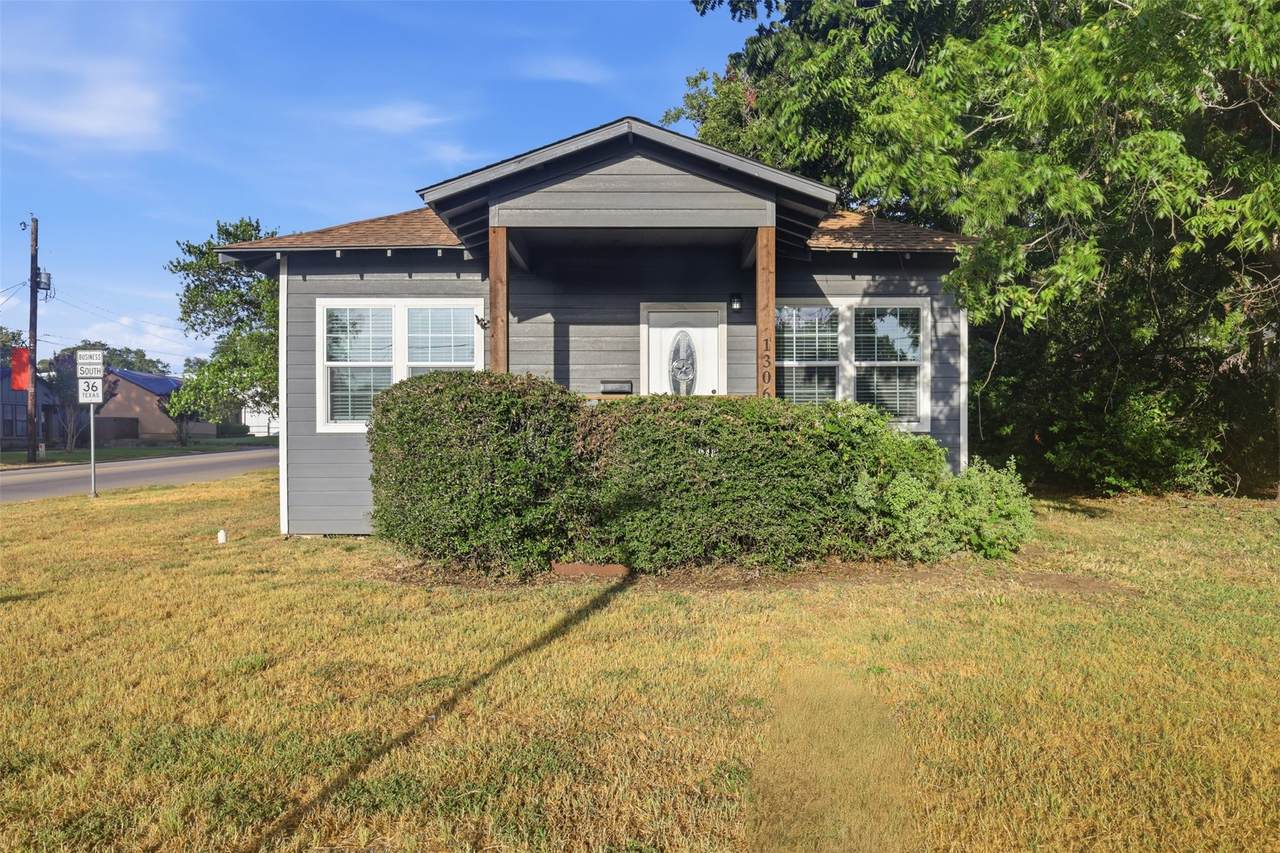 1306 S Austin - Photo 1