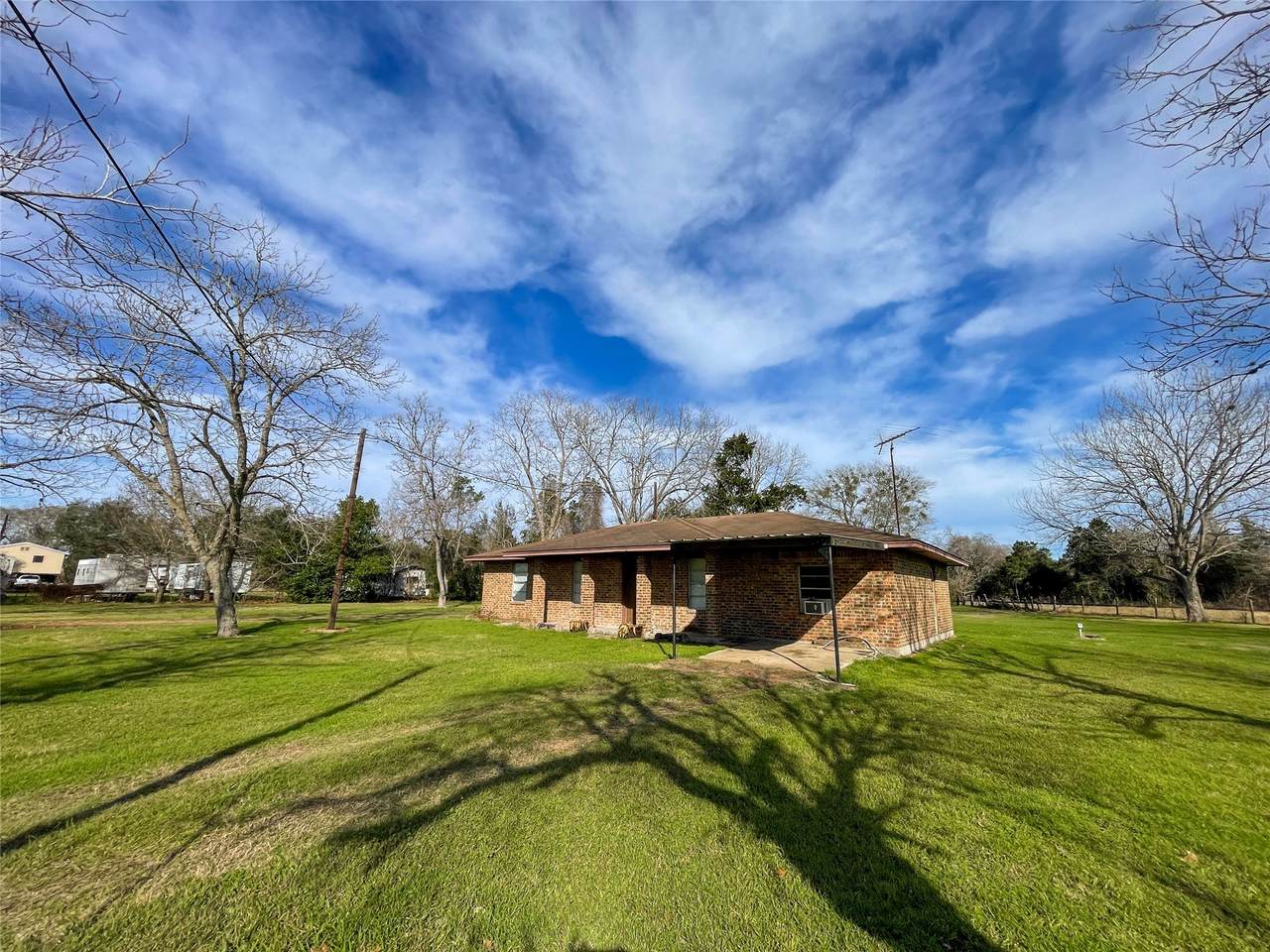 401 Anderson Road - Photo 1