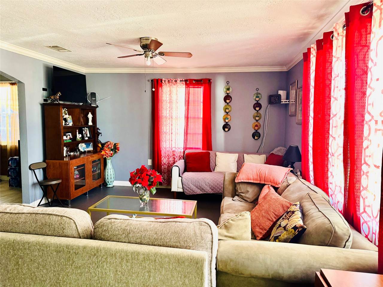 9105 Exeter Street - Photo 1