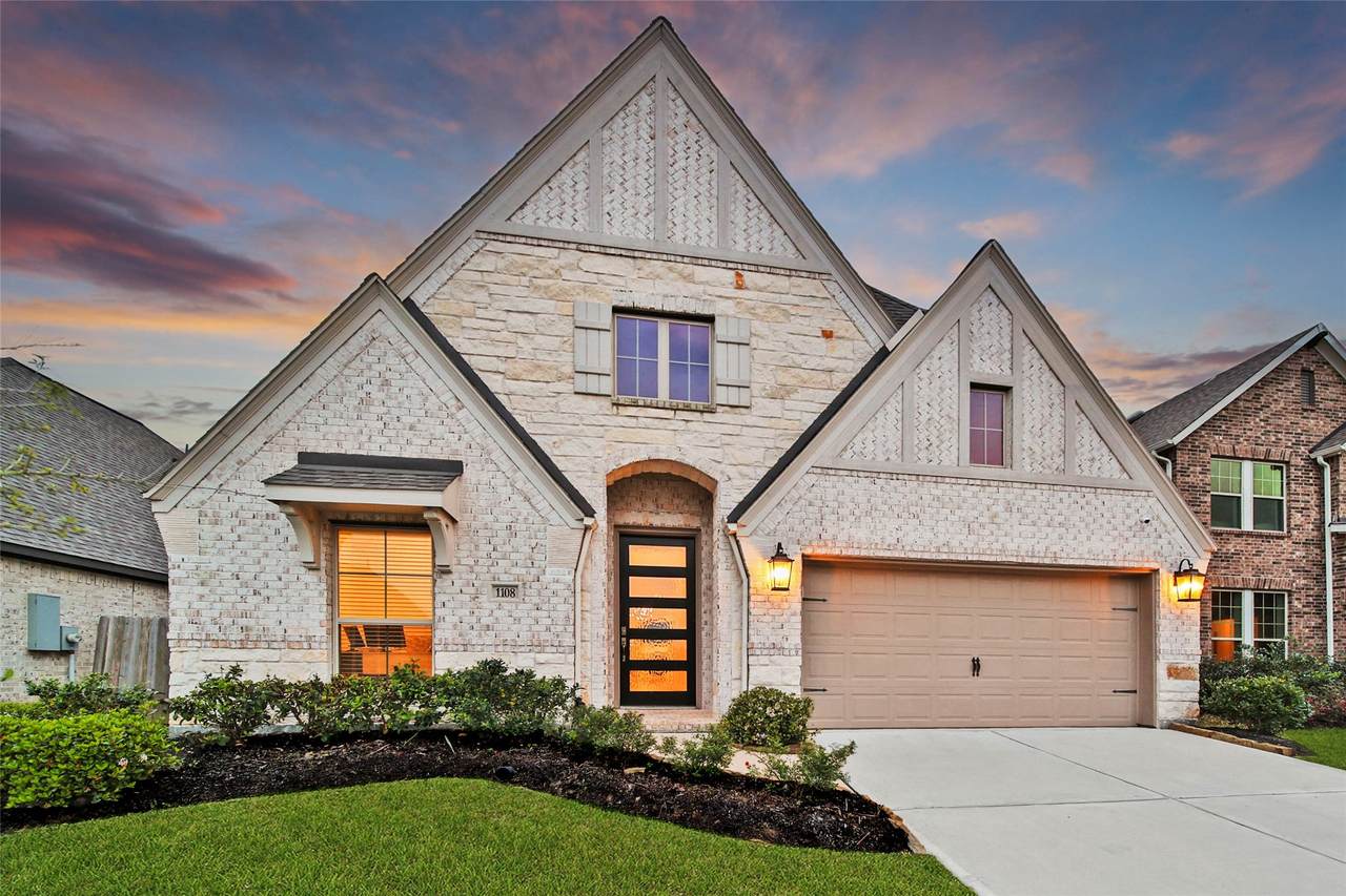 1108 Wandering Brook Street - Photo 1