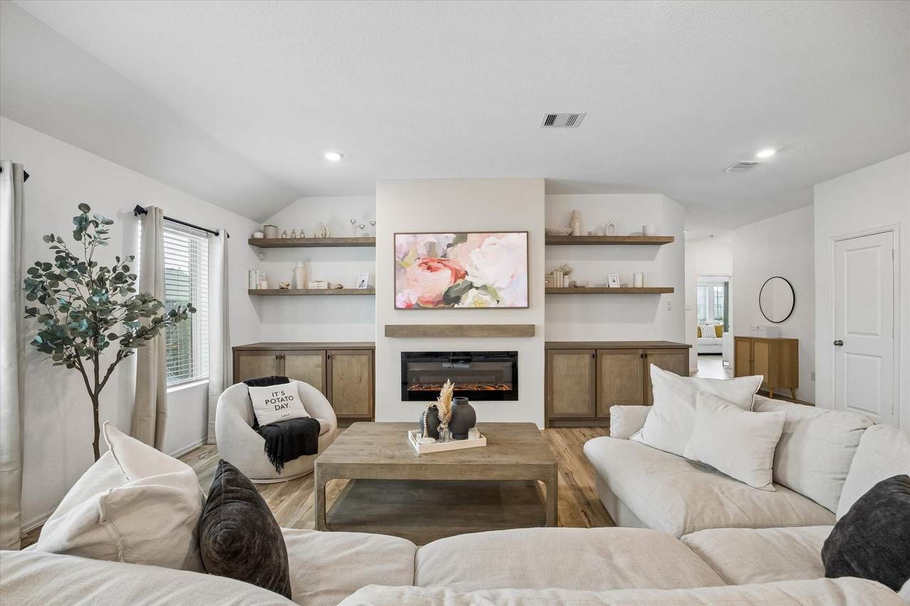 7511 Greenbriar Canyon Lane - Photo 1