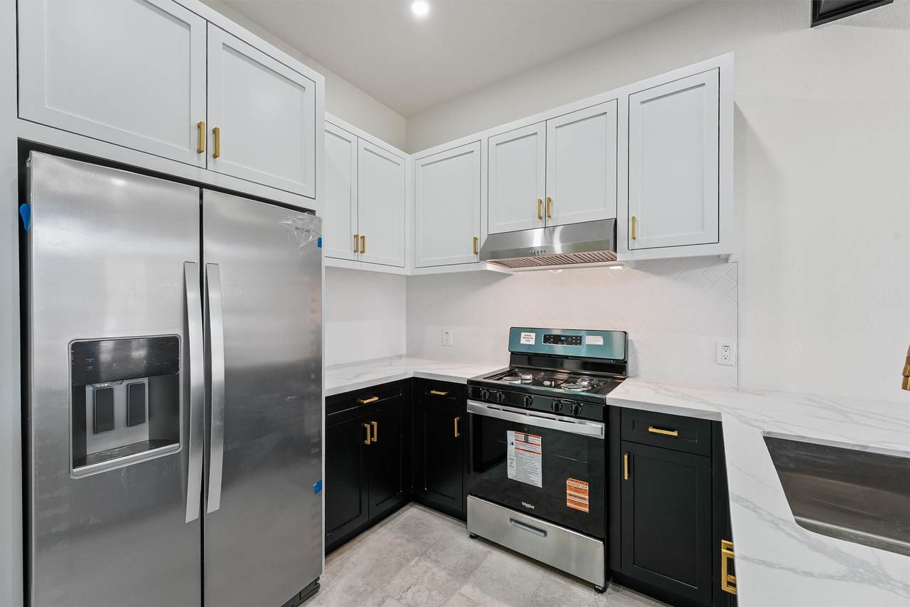 8506 Grand Knolls Drive - Photo 1