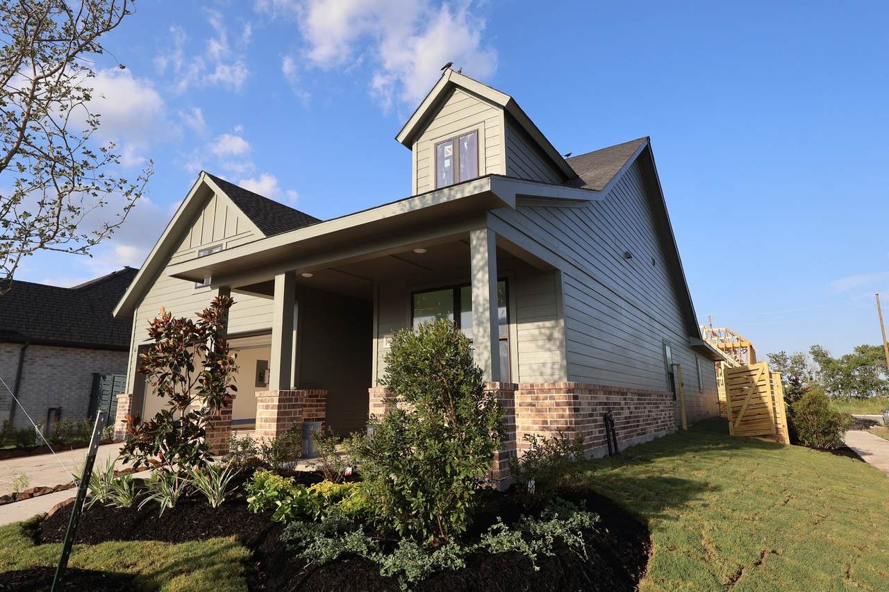 10939 Endeavor Drive - Photo 1