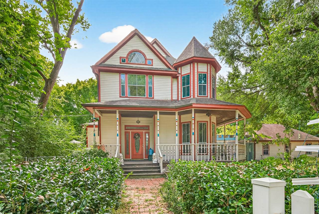 10116 Brighton Lane - Photo 1