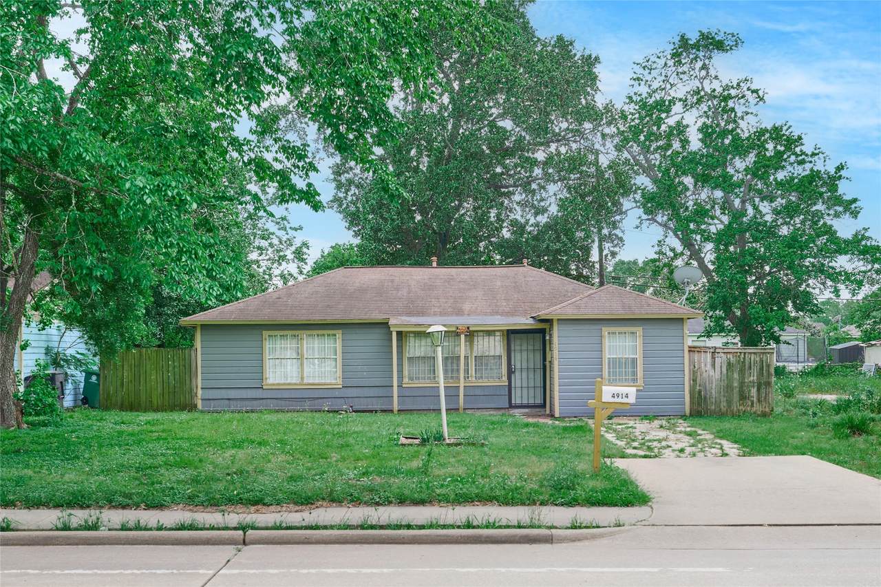 4914 Yellowstone Boulevard - Photo 1