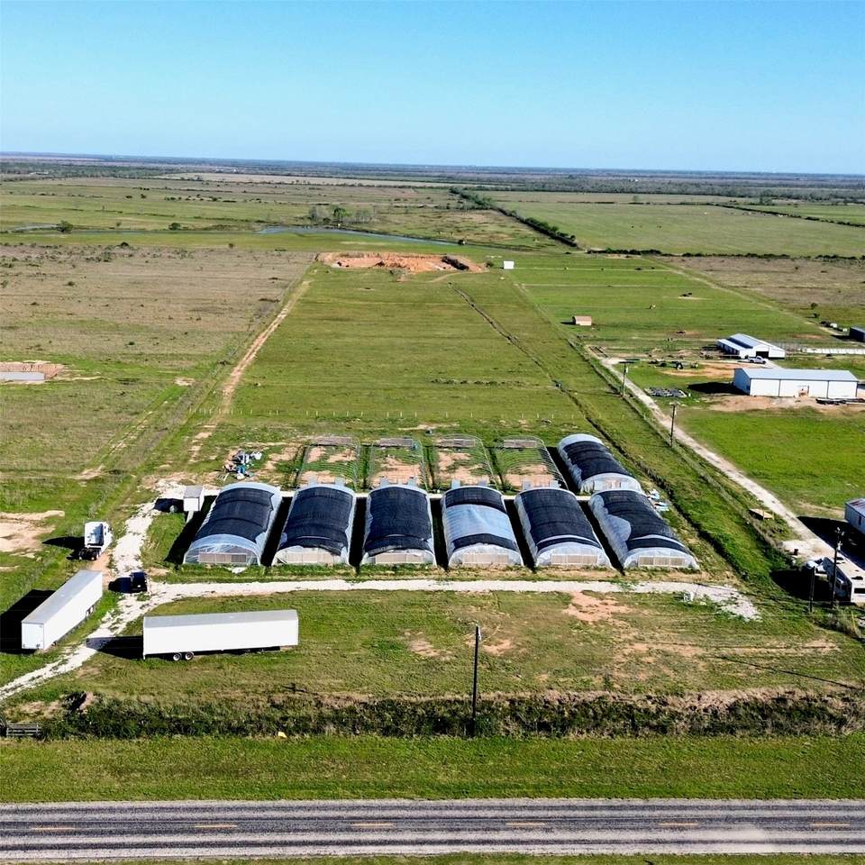 2037 Fm 2761 - Photo 1