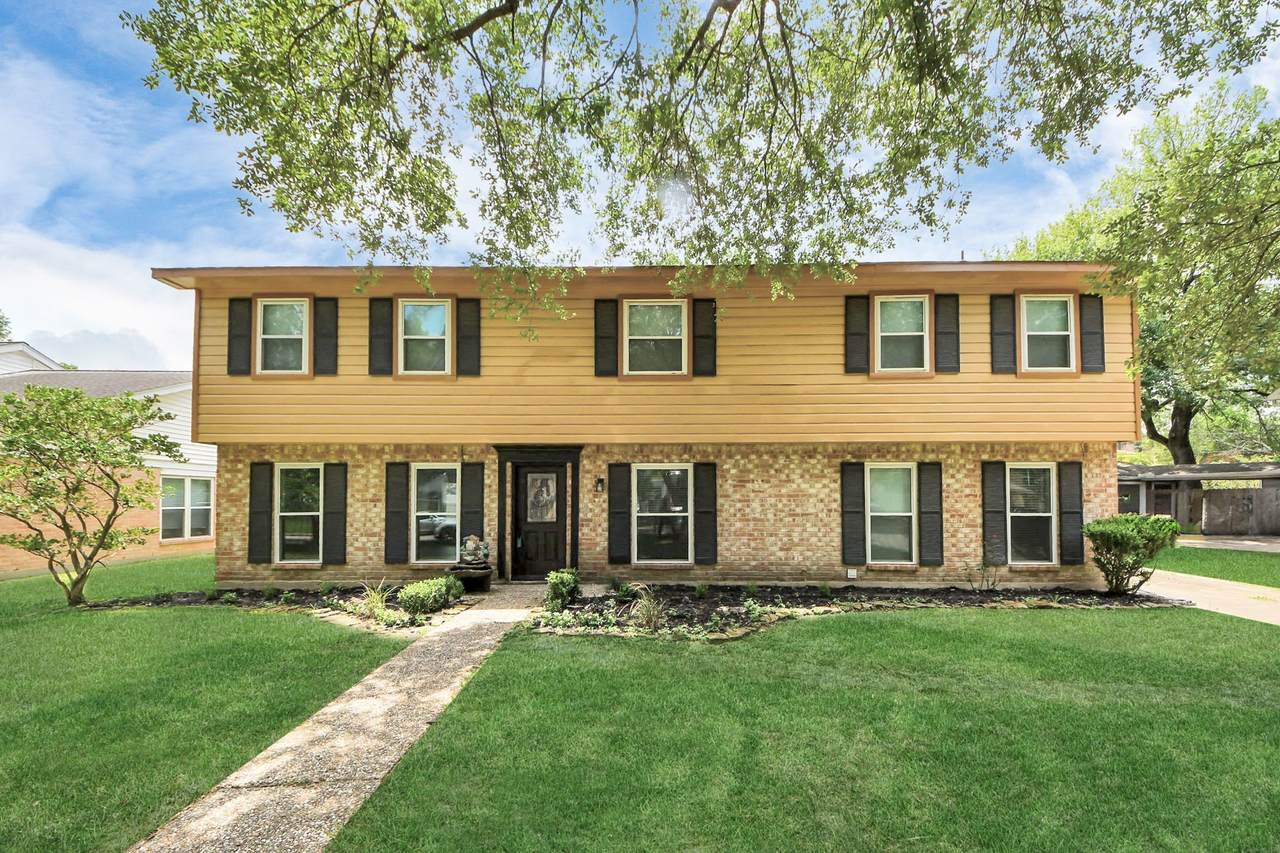 3923 Cypress Lake Drive - Photo 1