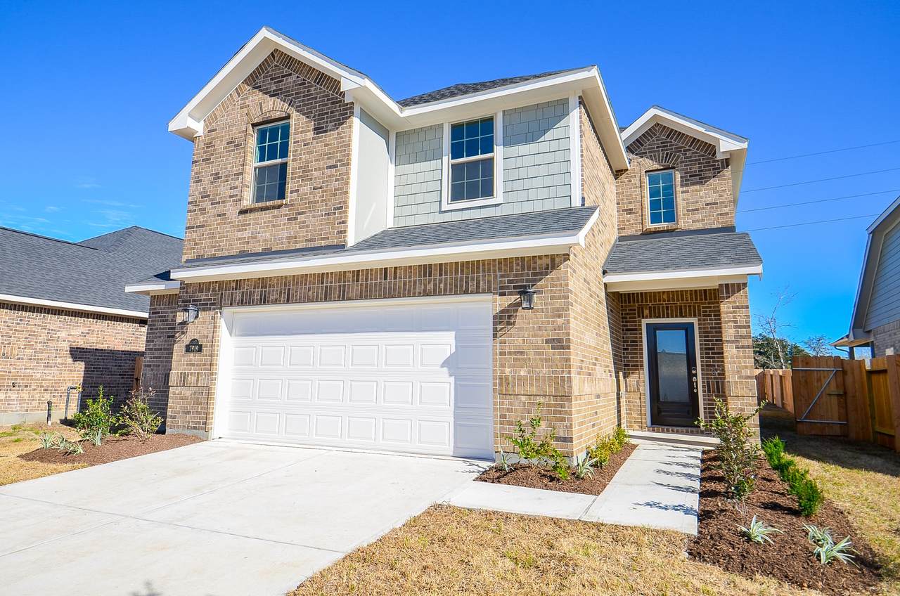 7919 Royal Palm Drive - Photo 1
