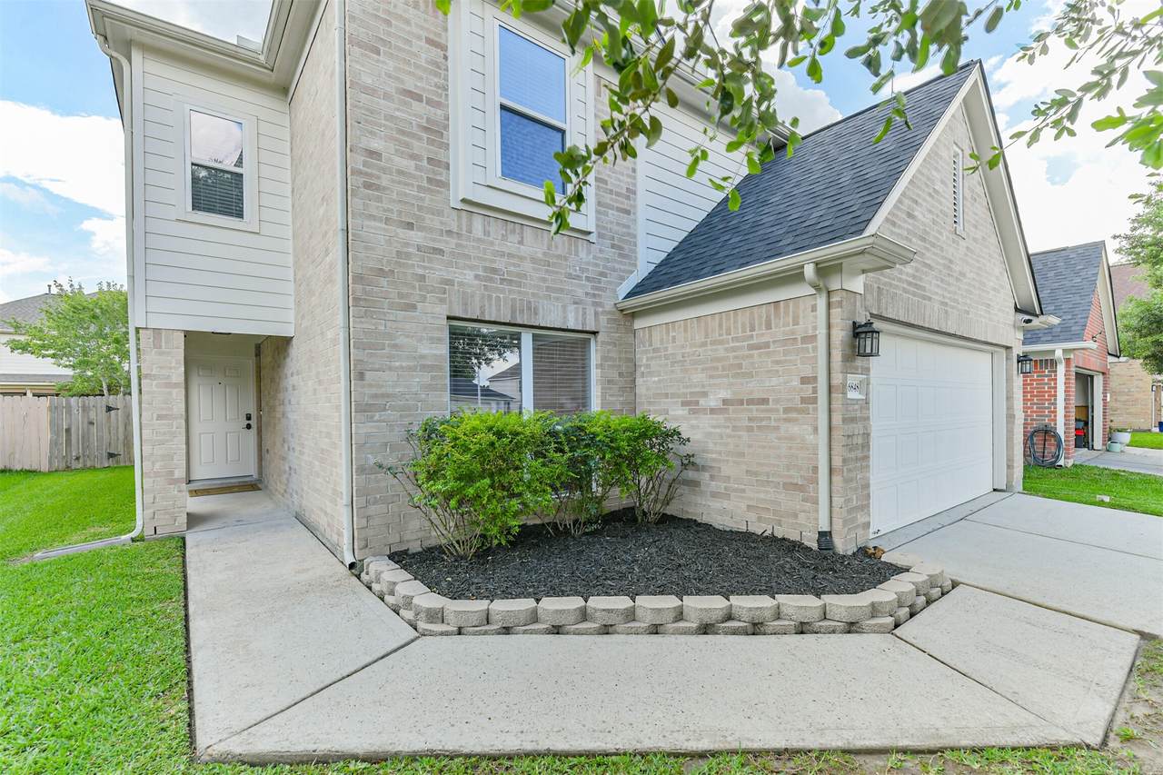 16848 Greenhouse Street - Photo 1