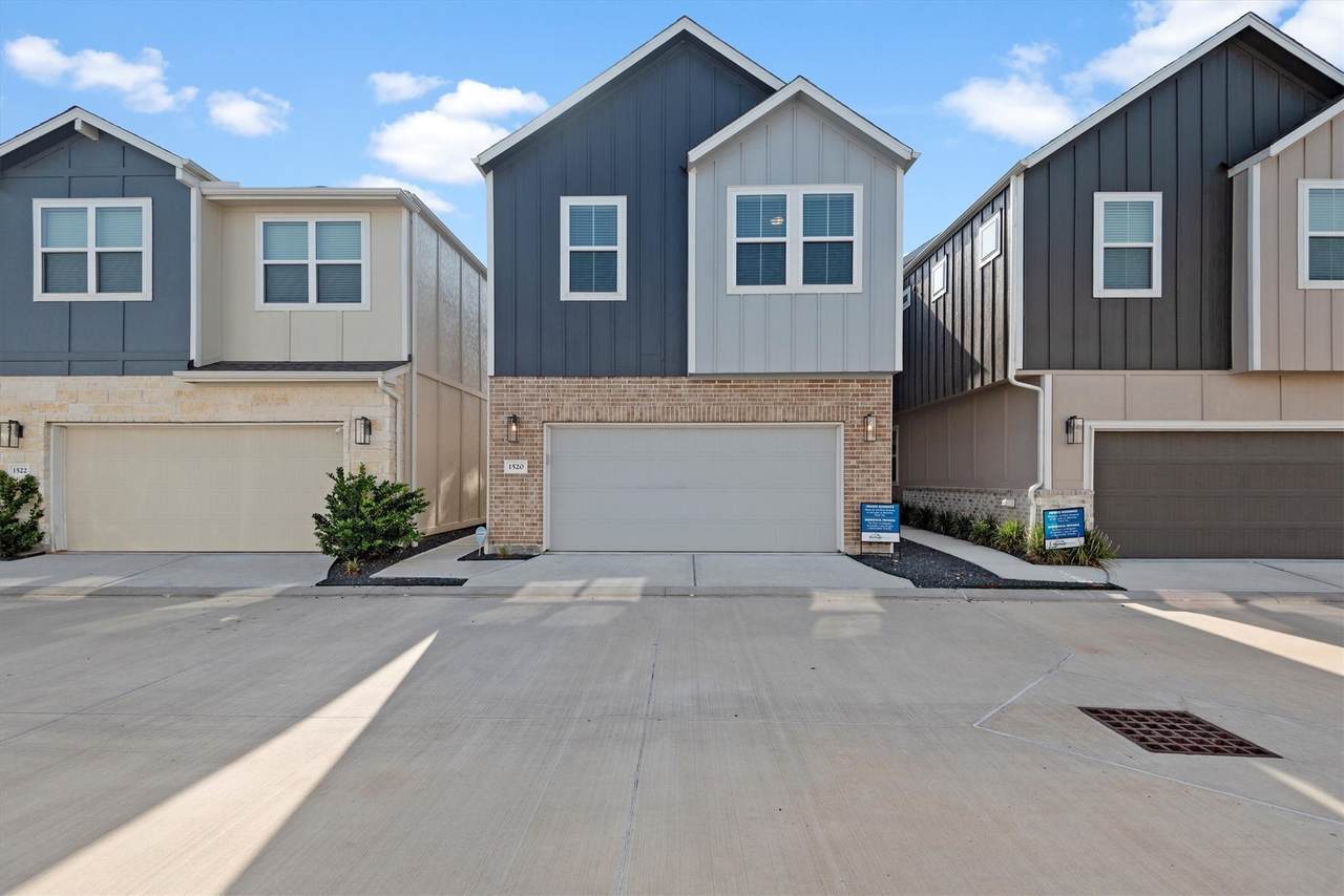 1520 Parkland Oak Drive - Photo 1