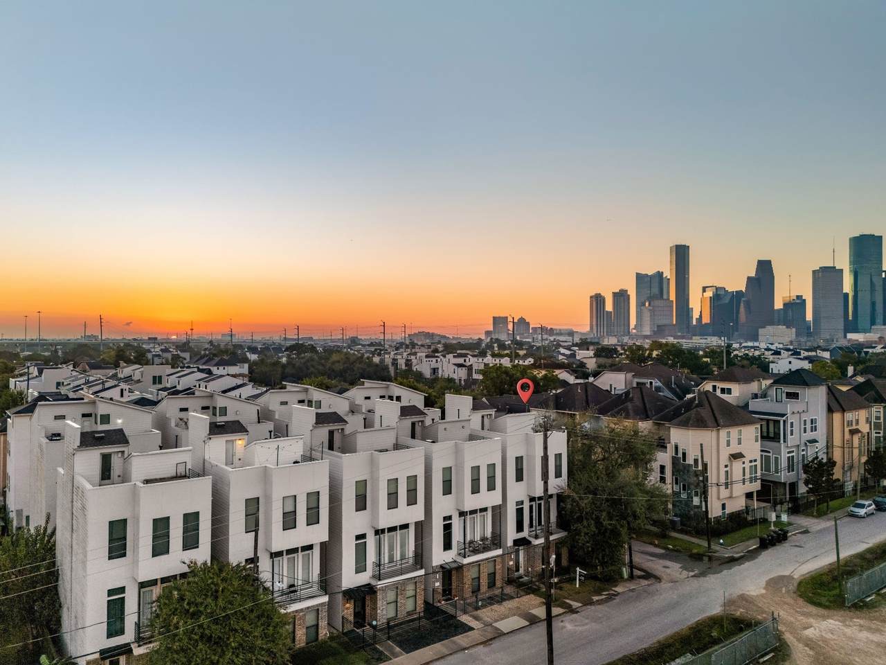 2102 Sabine Street - Photo 1