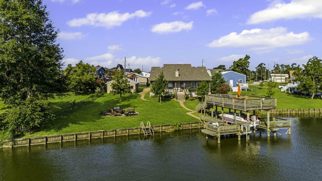 111 7th Avenue - Photo 1