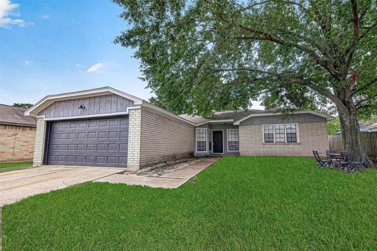 16838 Markridge Drive - Photo 1