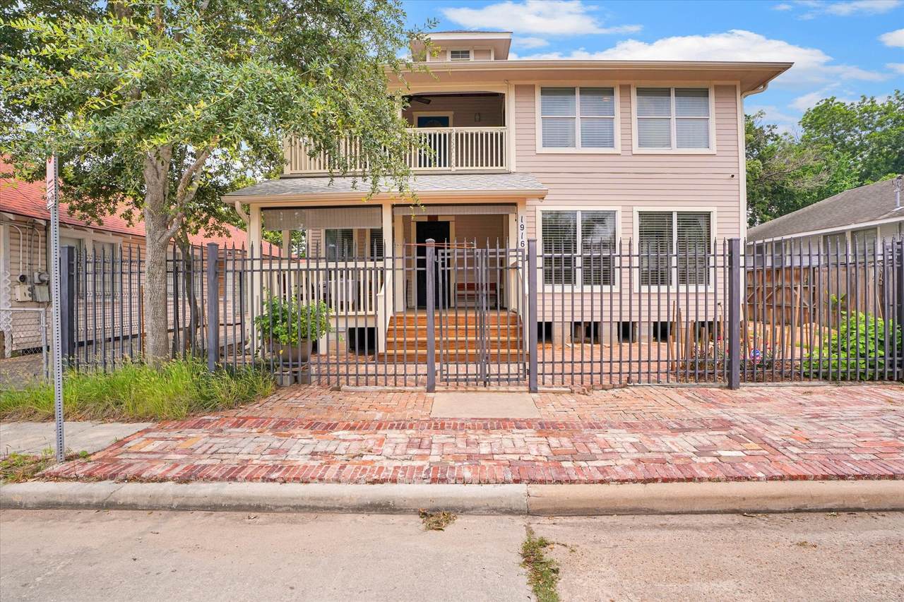 1916 Hardy Street - Photo 1