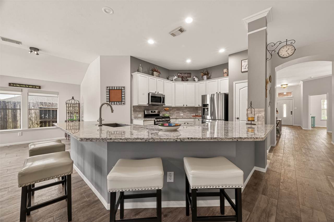 11019 Auden Circle - Photo 1