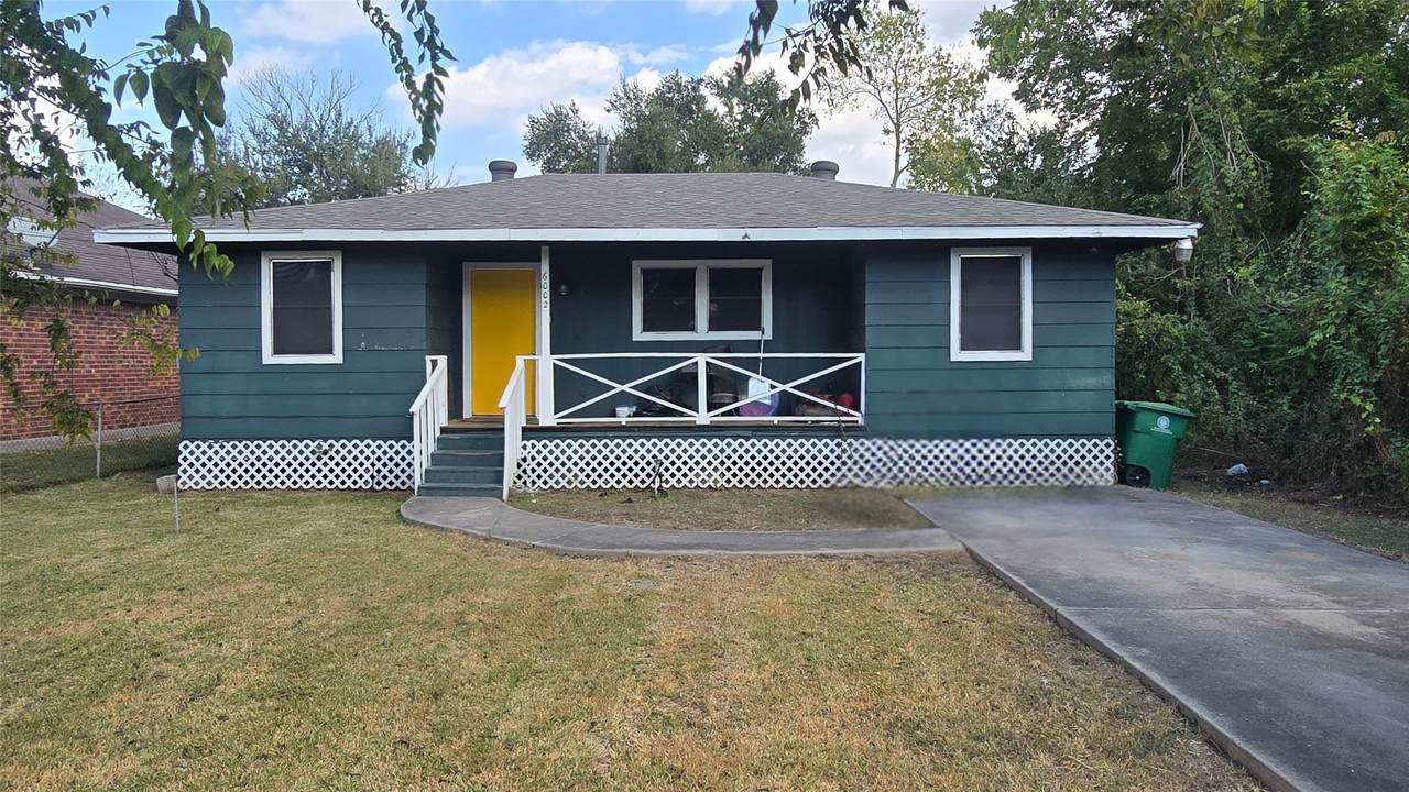 6002 Haight Street - Photo 1