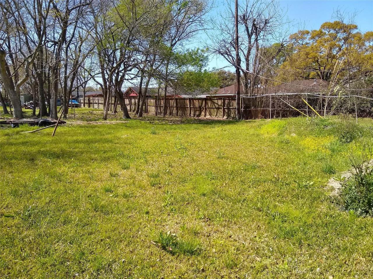 2117 Allen Genoa Road - Photo 1