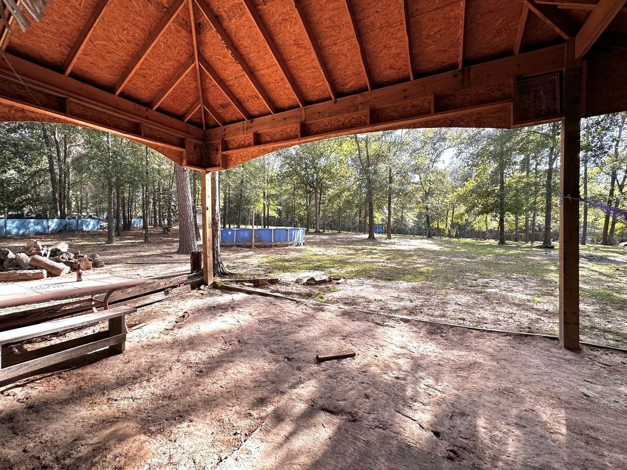 19125 Leicester St - Photo 1