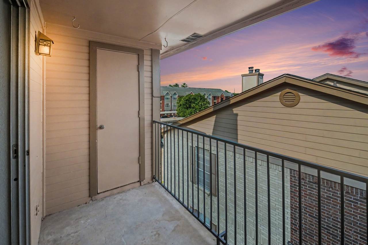 2121 Hepburn Street - Photo 1