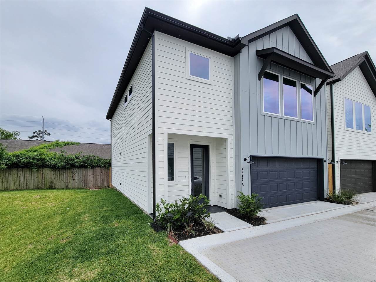 8316 Curry - Photo 1